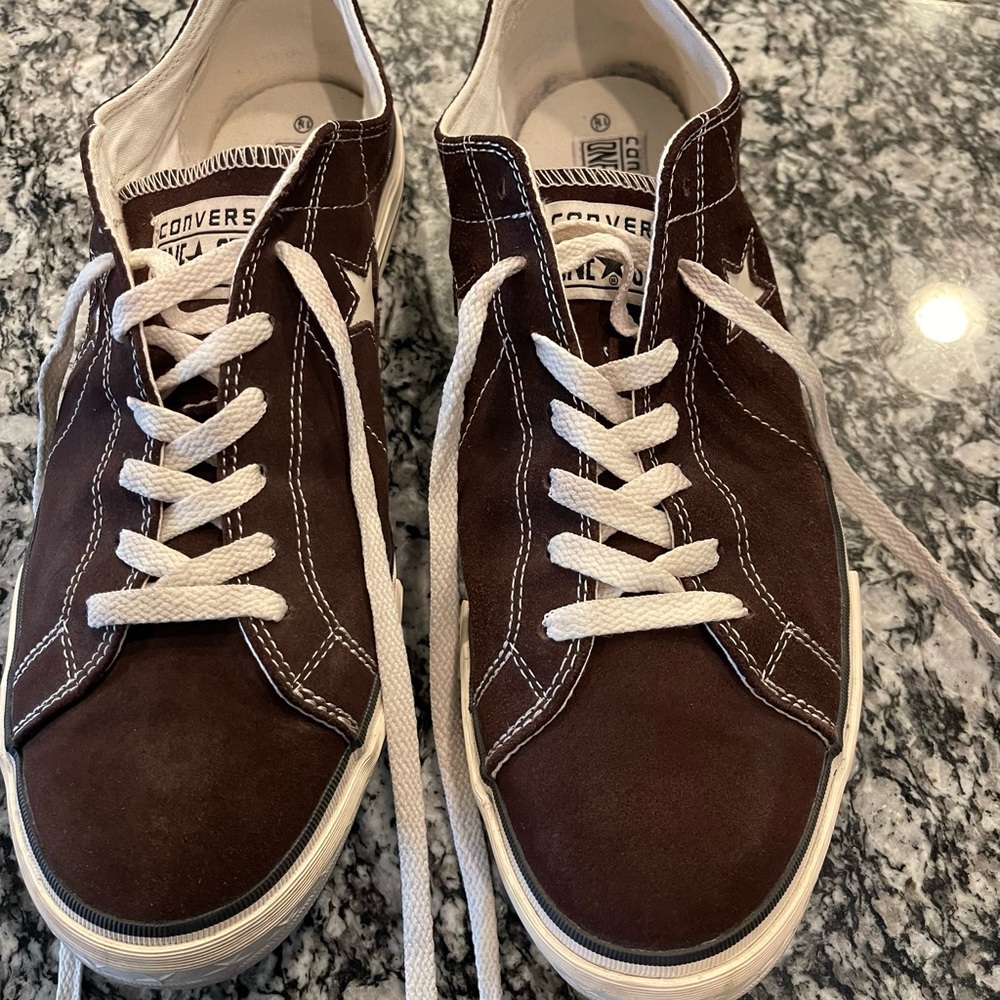 Mens Converse One Star sueded leather size 11.5. Brown & Ivory.